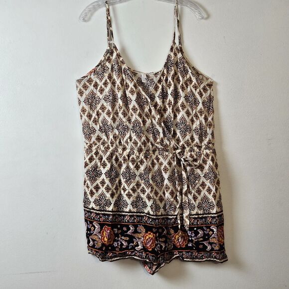 Xhiliration Junior XL Romper Shorts One Piece Straps Abstract Multicolored Boho - Picture 11 of 11